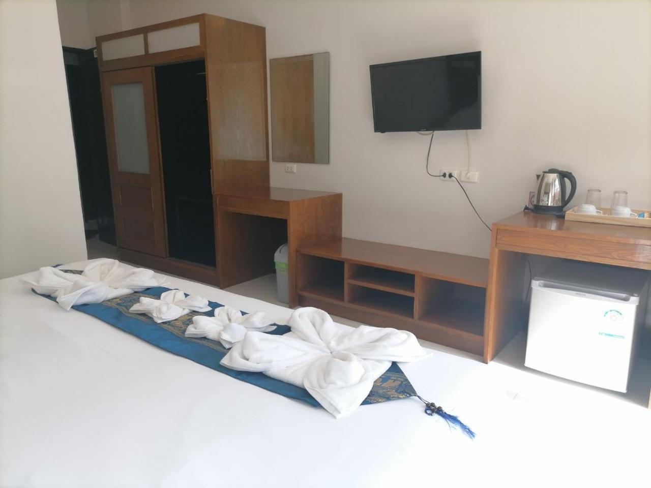 Nj Patong Hotel 外观 照片