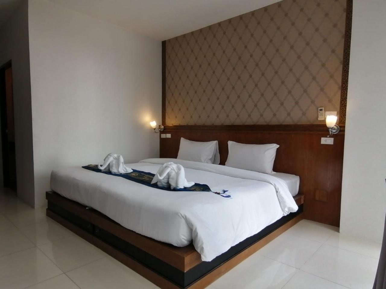 Nj Patong Hotel 外观 照片