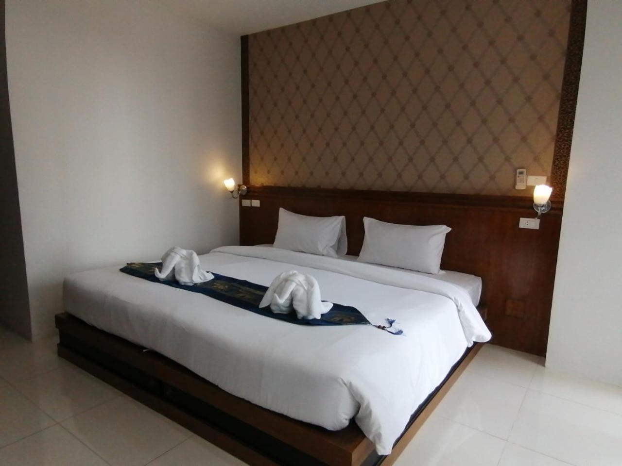 Nj Patong Hotel 外观 照片