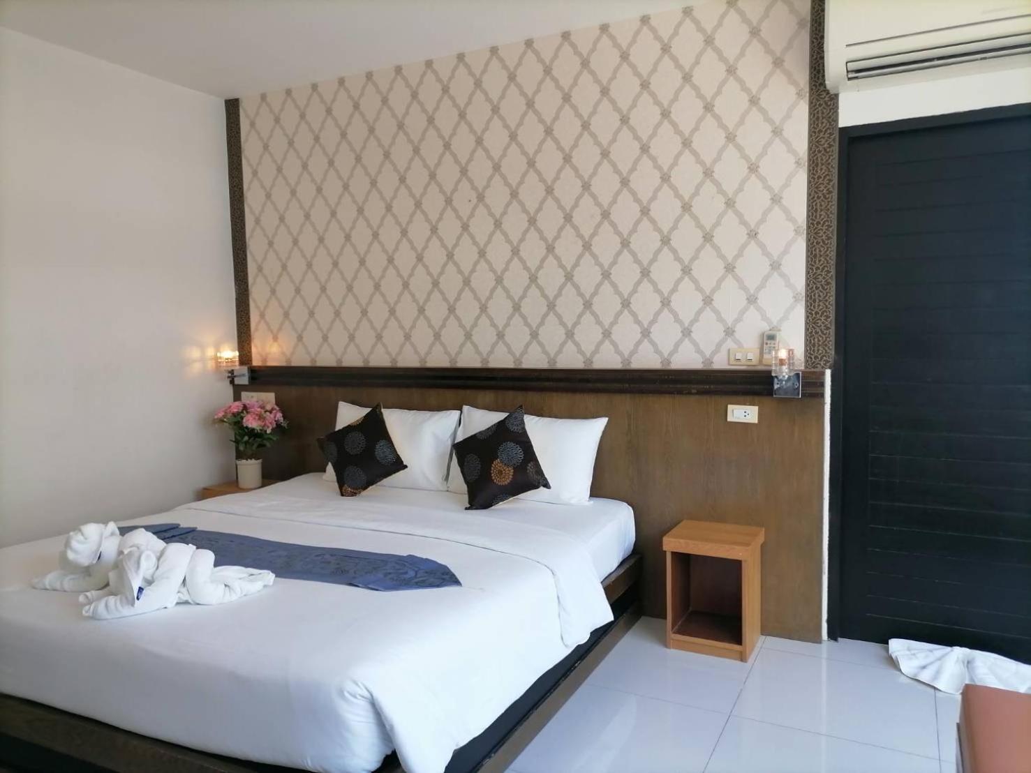 Nj Patong Hotel 外观 照片