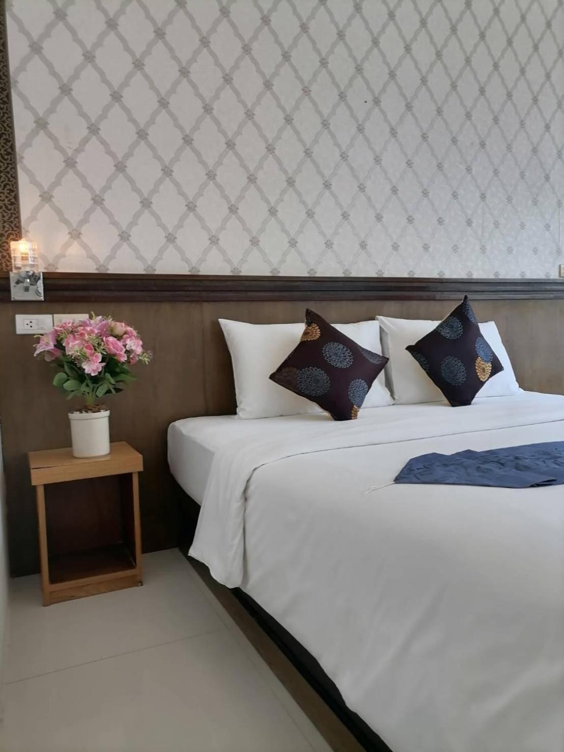 Nj Patong Hotel 外观 照片