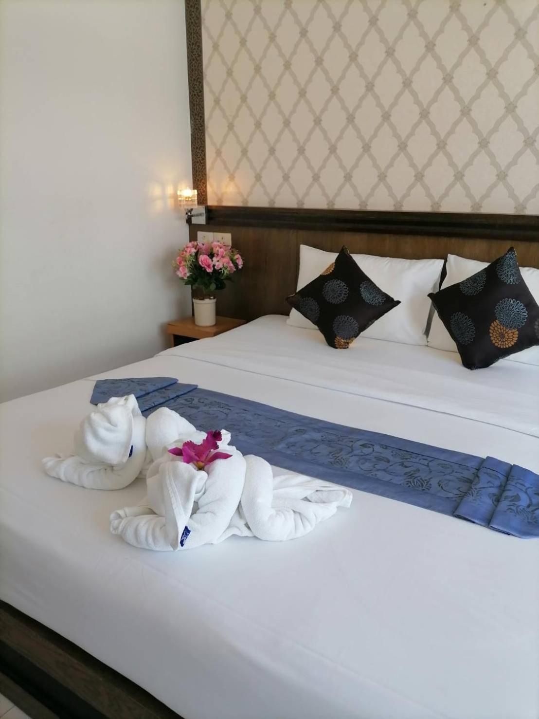 Nj Patong Hotel 外观 照片