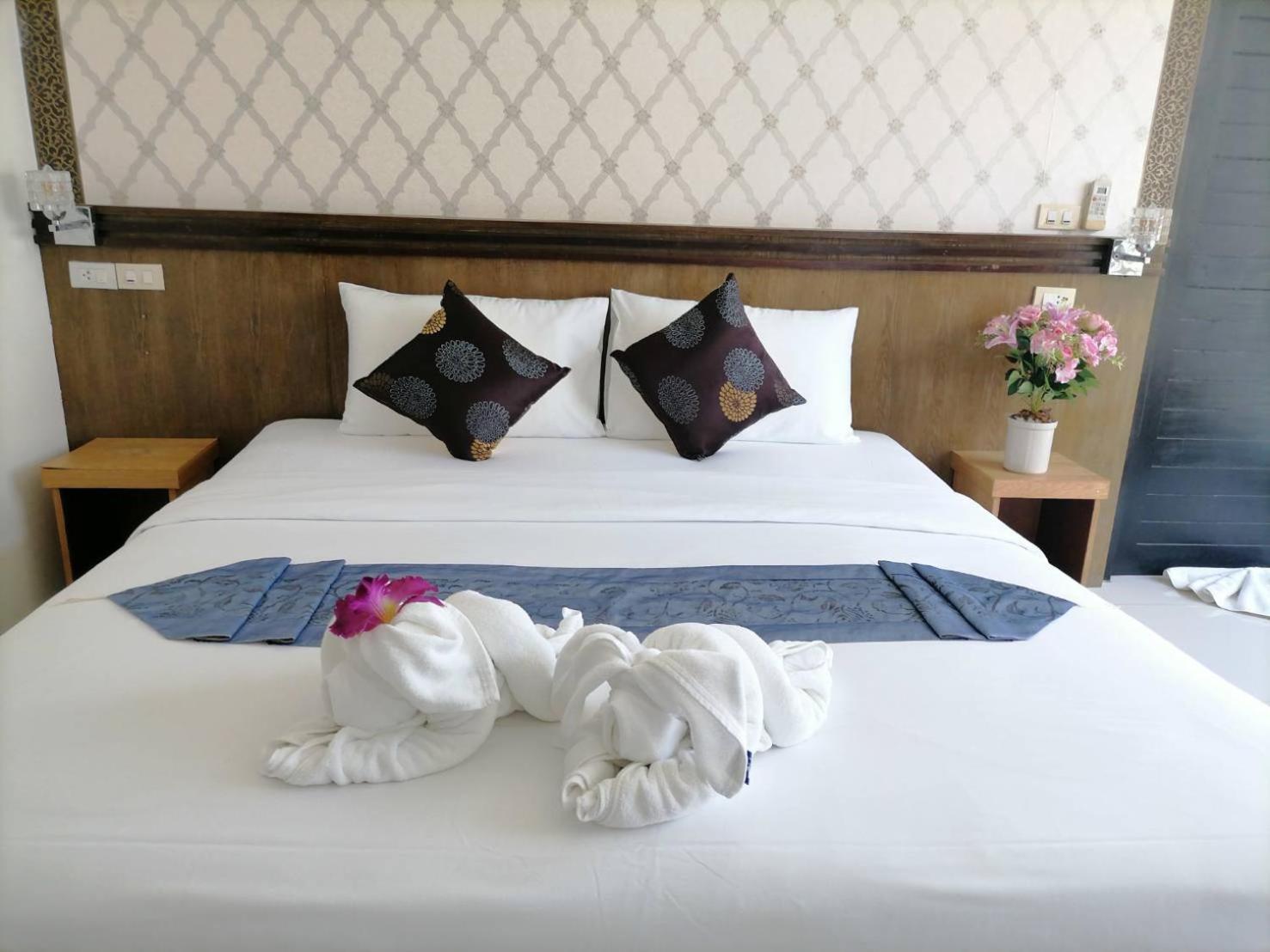 Nj Patong Hotel 外观 照片