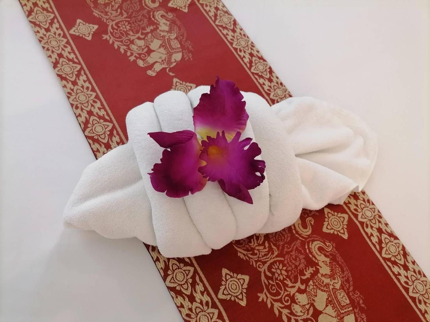 Nj Patong Hotel 外观 照片